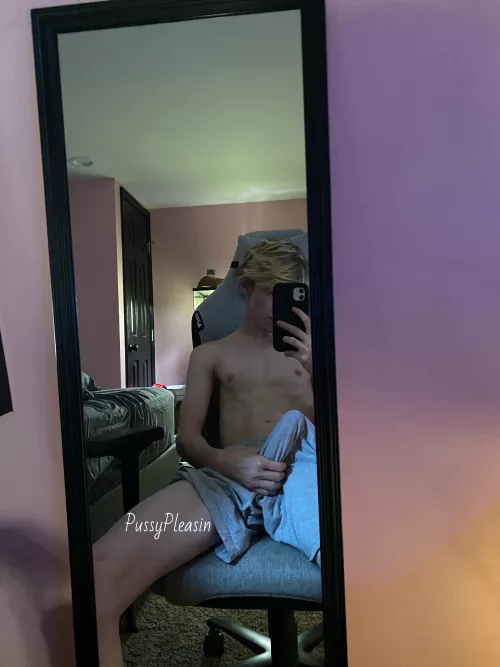 Hey could someone gimme a hand with this thing 😳 ?