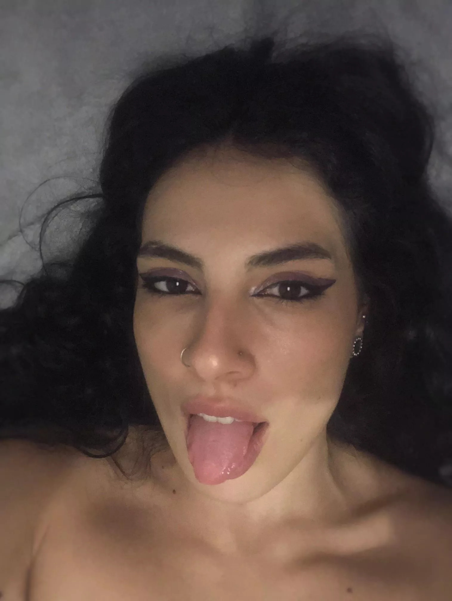hey ;)