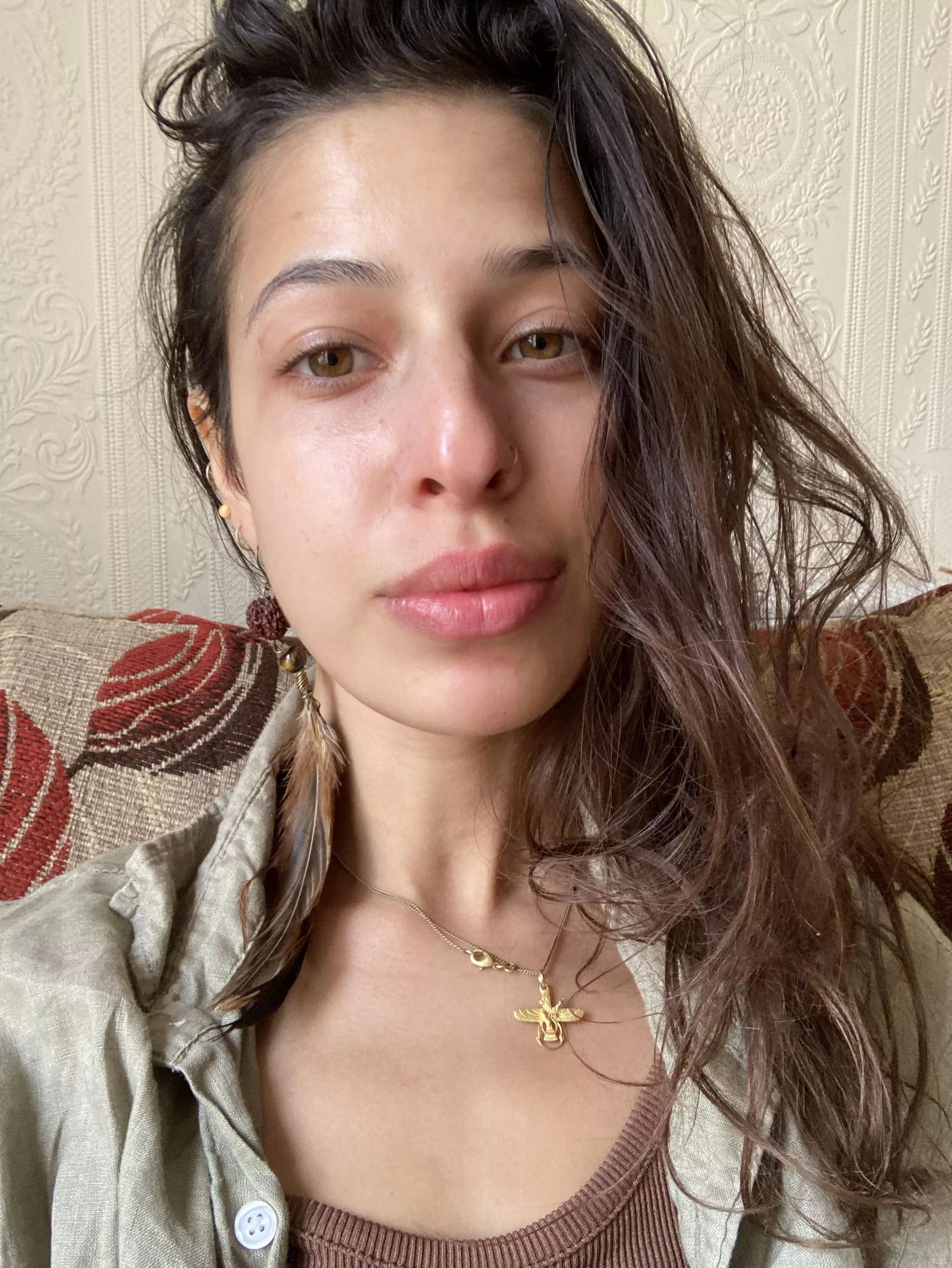 Heyyaaaa Persian girl here to cheer up your day