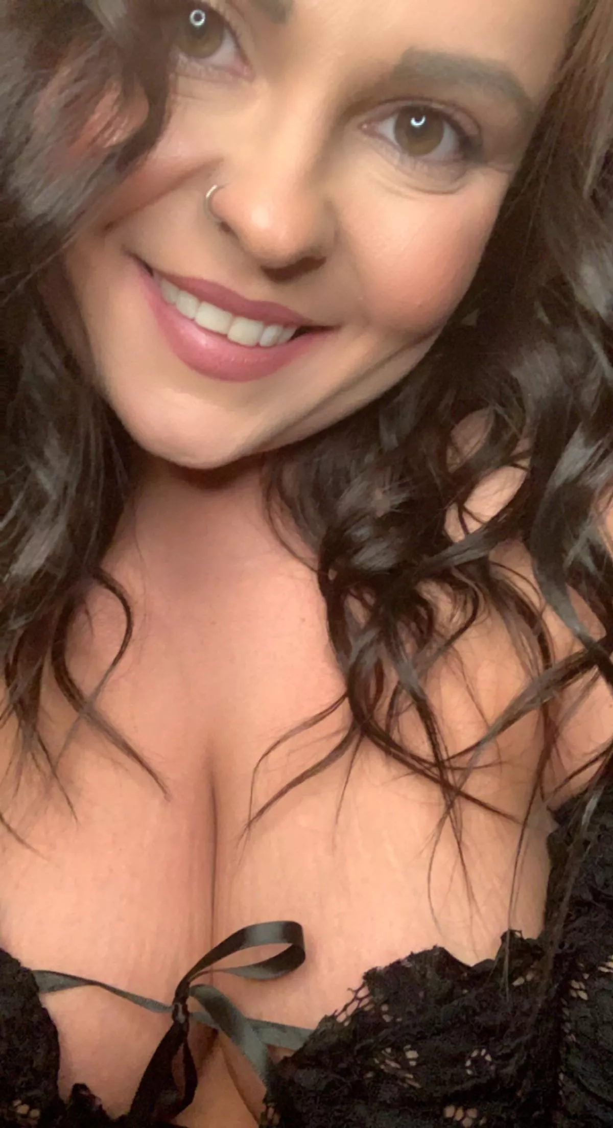 Hi!!! 33 year old mom of 2 😘