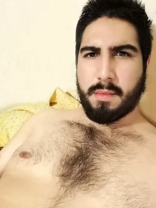 Hi guys I love Pokemon and TCG open to meet new friends or somebody special I love beards 🐻 Snap Moonbearx30