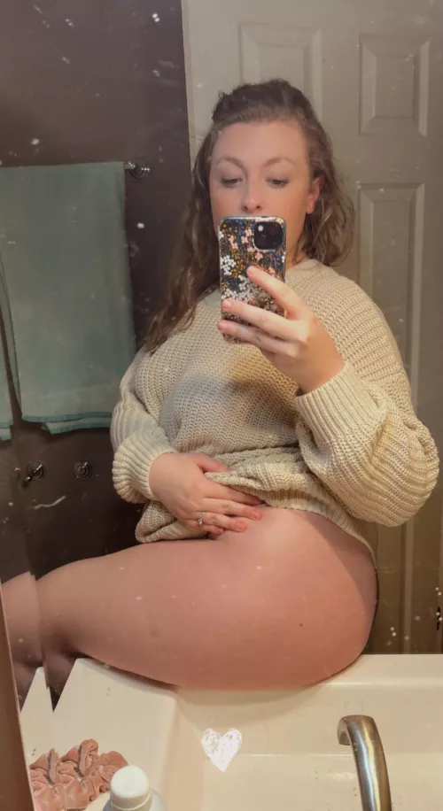 hi I'm new here (27f)