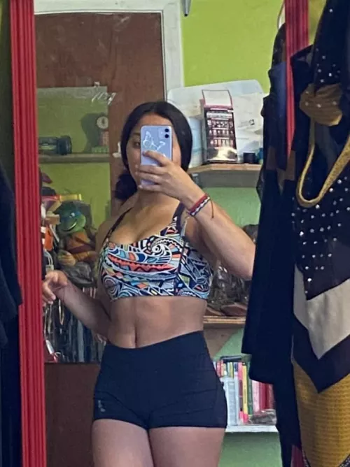 Highschool athletics has to be the best choice I've ever made for my body! I'm so proud of how it turned out in senior year :)