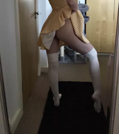 Hi😇I’m 18 and female new to onlyfans to😇 subscribe now it’s free😇 I’m still a virgin tho so nothing hardcore pls 😇 link in the comments😇