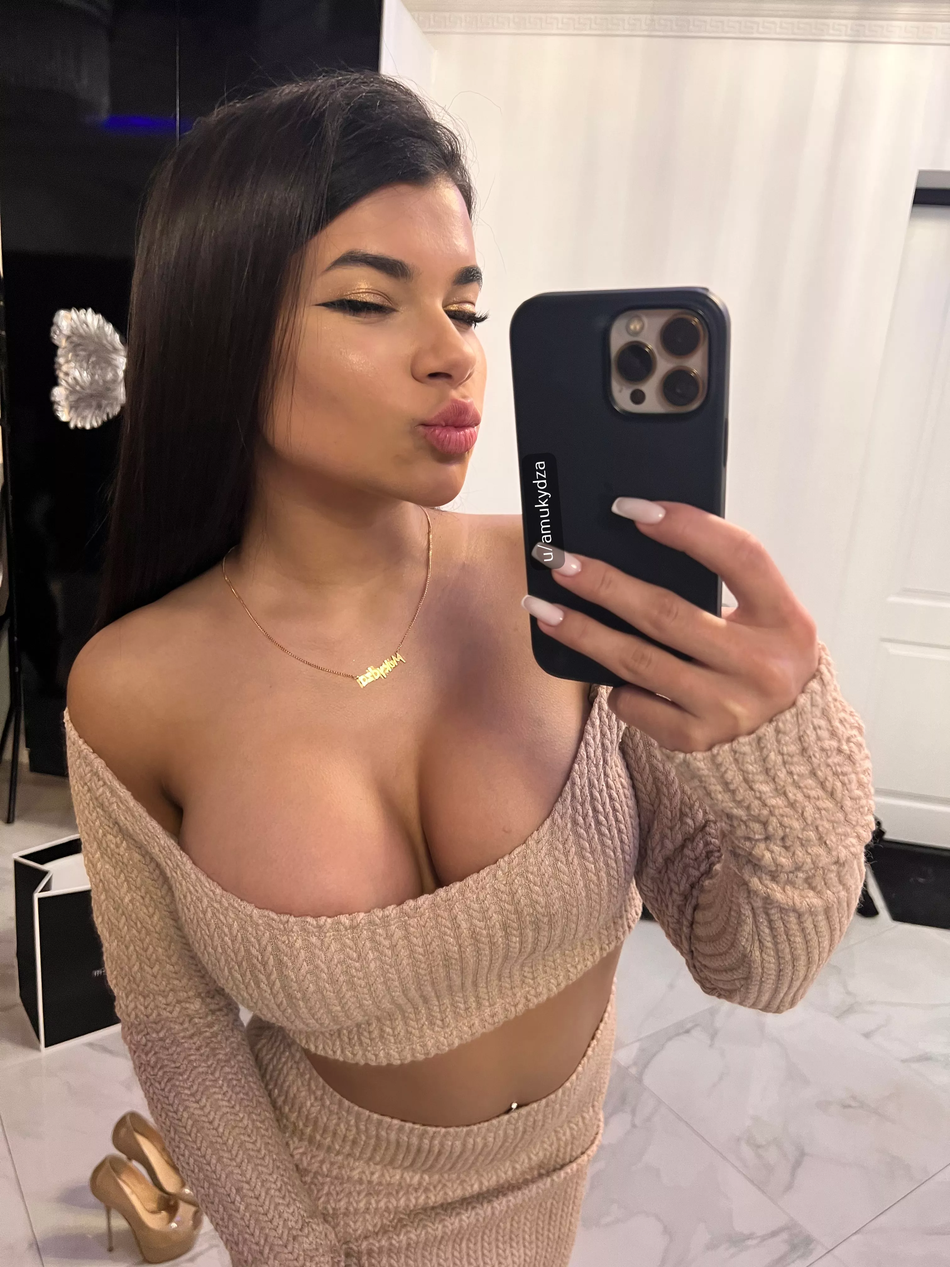 Hola mi amo