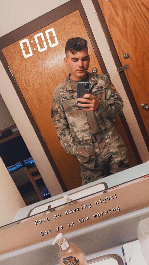 Hope everyone is having a good Friday 😏😉