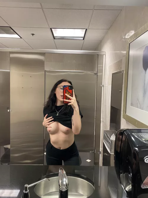 hope no one walks in on me at work 🫢