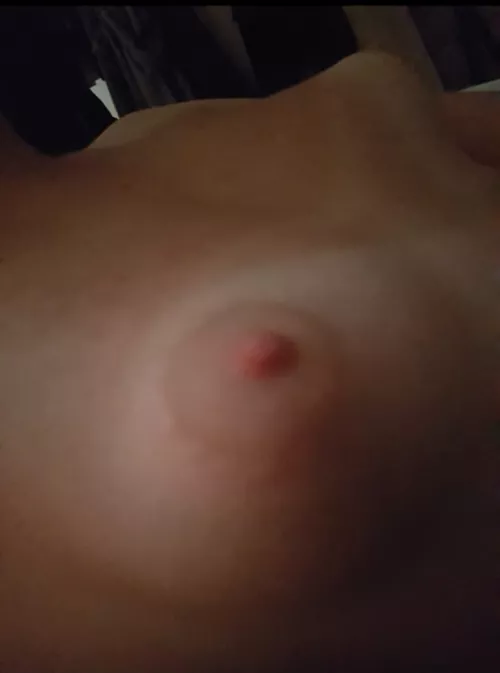 hope you like my boobies. 25 yo from london