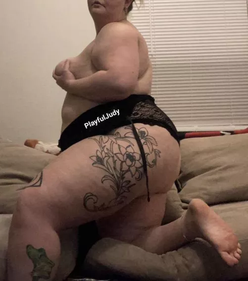 Hopefully my big booty makes up for my small titties 😁