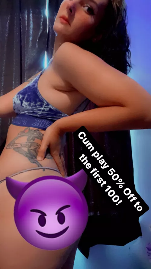 Horny? Cum play with me! 50% off the first 100 subs today! https://onlyfans.com/erikabradley