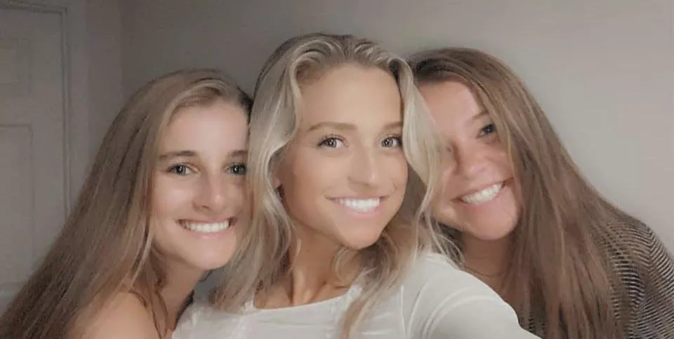 Hot blondes