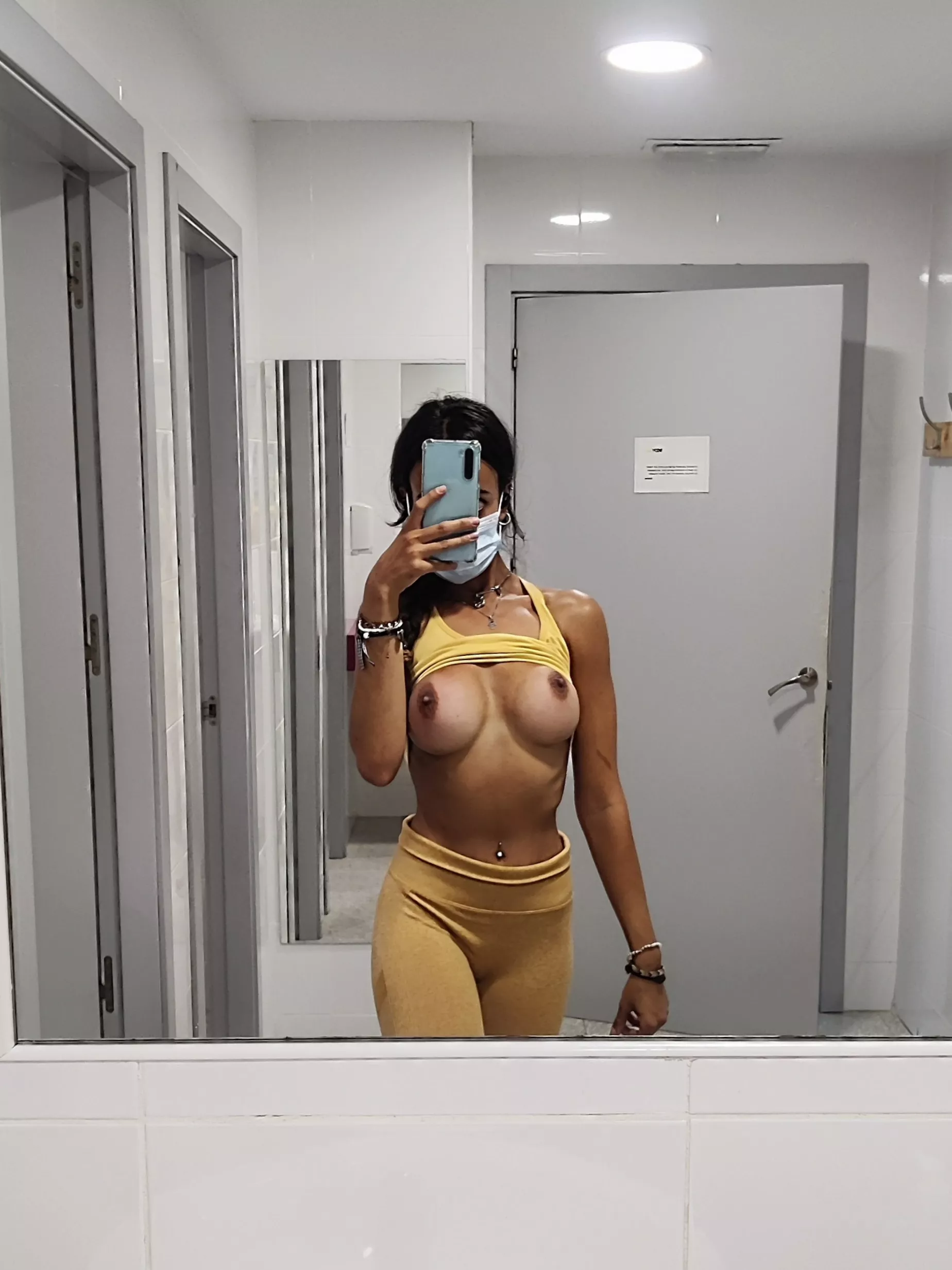 How’s my curves ? [F][OC]