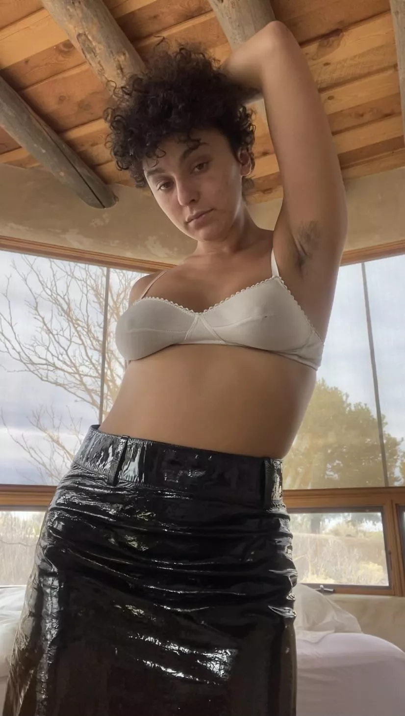 How’s one armpit