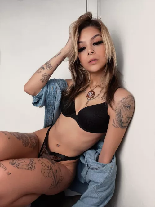 Hows ur day going? 🖤🙏🏼