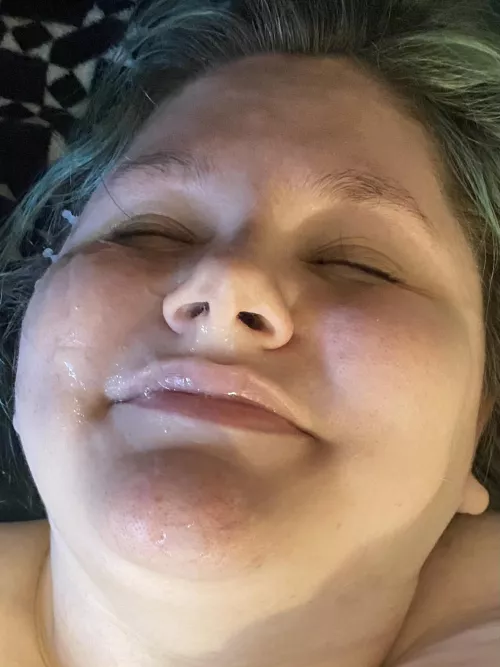 Husband gave me a treat when he got home from work 😌