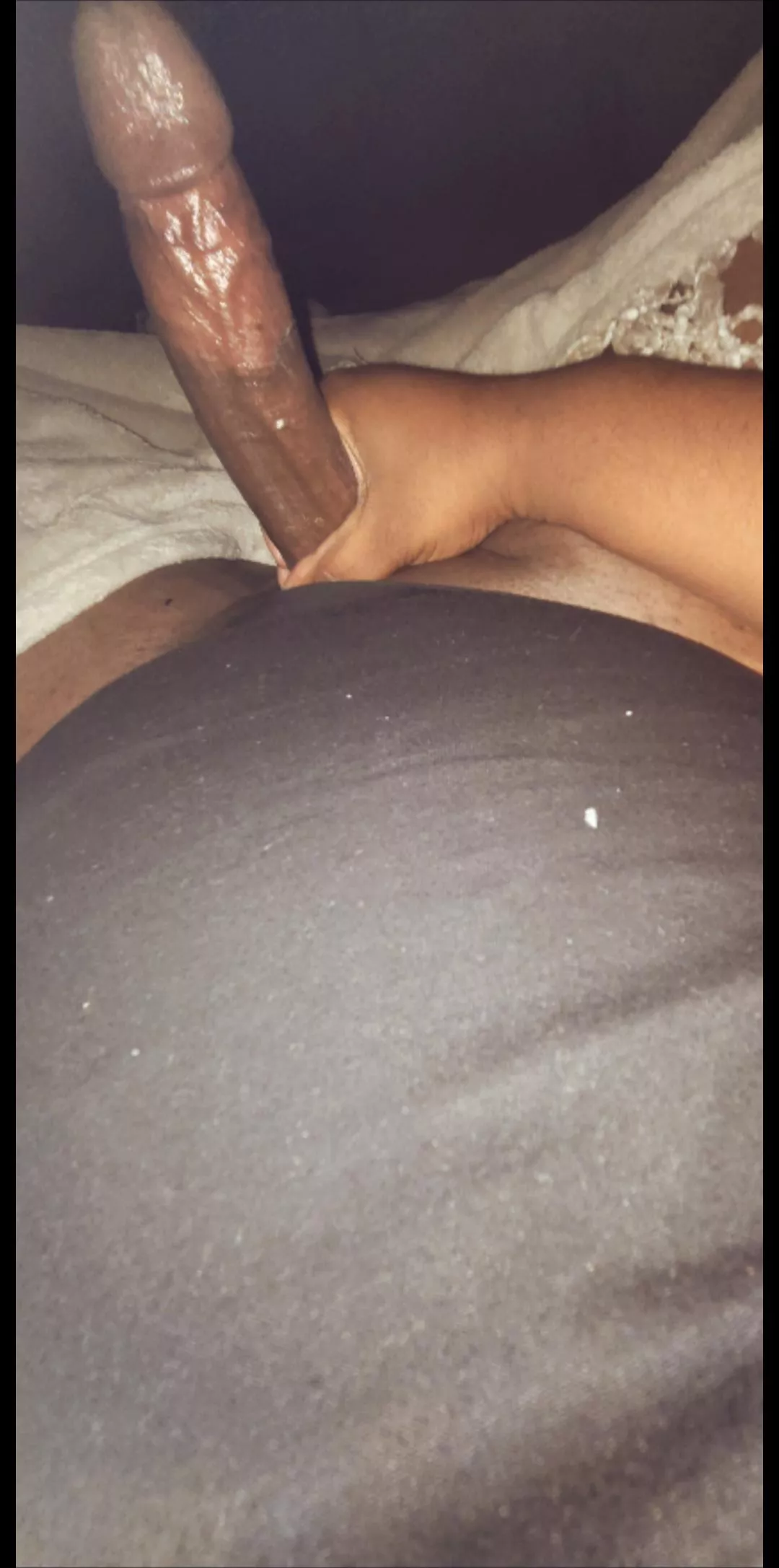 I am a thick boy with a big snickers 😋