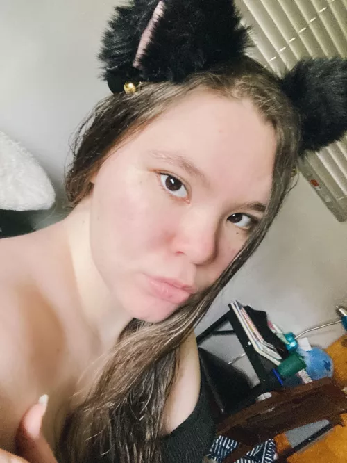 I could be your good kitty or naught kitty 🥰