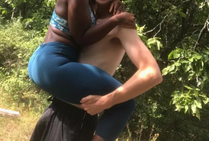 I couldn't stop looking at his BWC after this pic, that bulge 😍