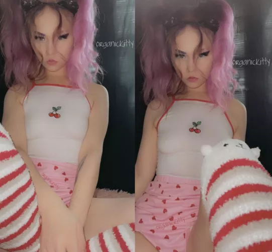 I do love making men hard:) take a trip over to my free account 😜