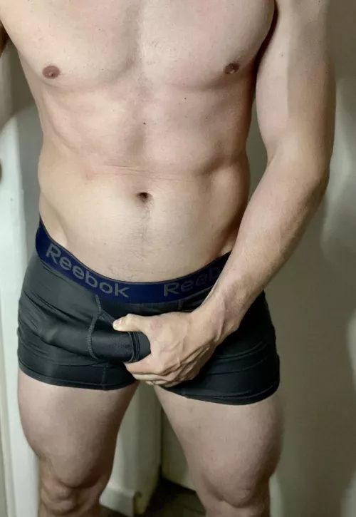I feel like the bigger my legs get the smaller my 🍆 looks [m]