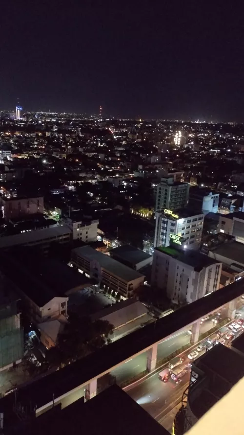 I feel so lonely tonight. My first week far from home. I miss my niece, my momma, my sisters and my stuffies. My paci too. I wish I brought it wiff me 😭 I miss my little space at home. Adulting is so tough. 😭