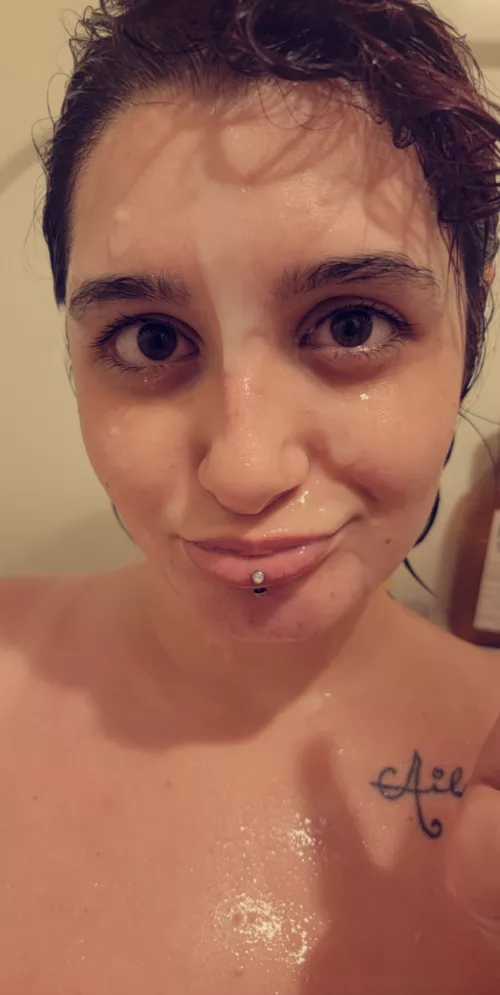 I got cum in my eye lol