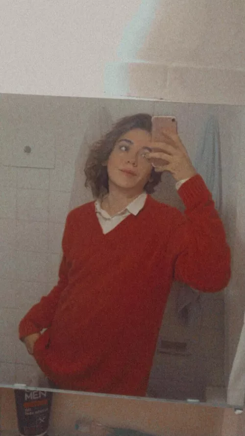 I got scolded at work cause I look to much like a girl Wtf