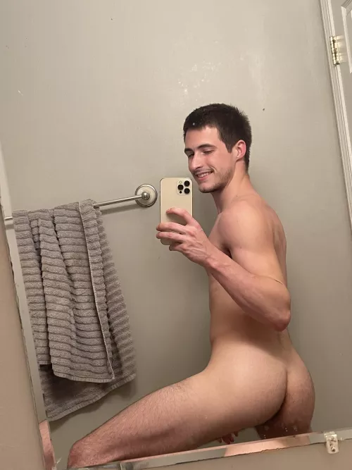 I got some cake for you😏😋