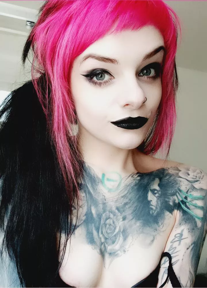 I hope you don't mind black lipstick on your dick
