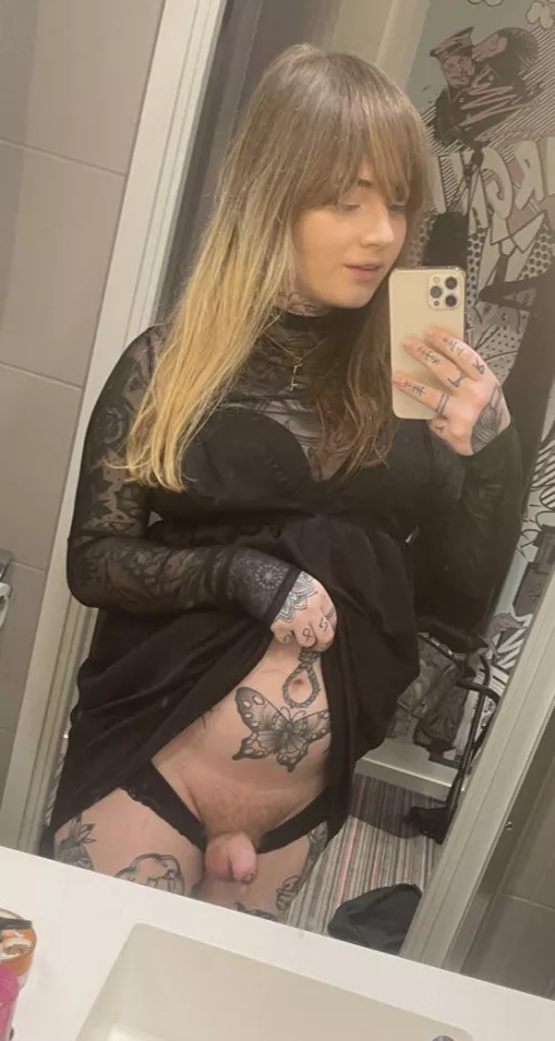 I hope you don’t mind that your date is kinda small 😳🥺