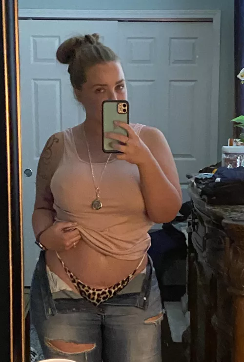 I hope you like mom bods (f)