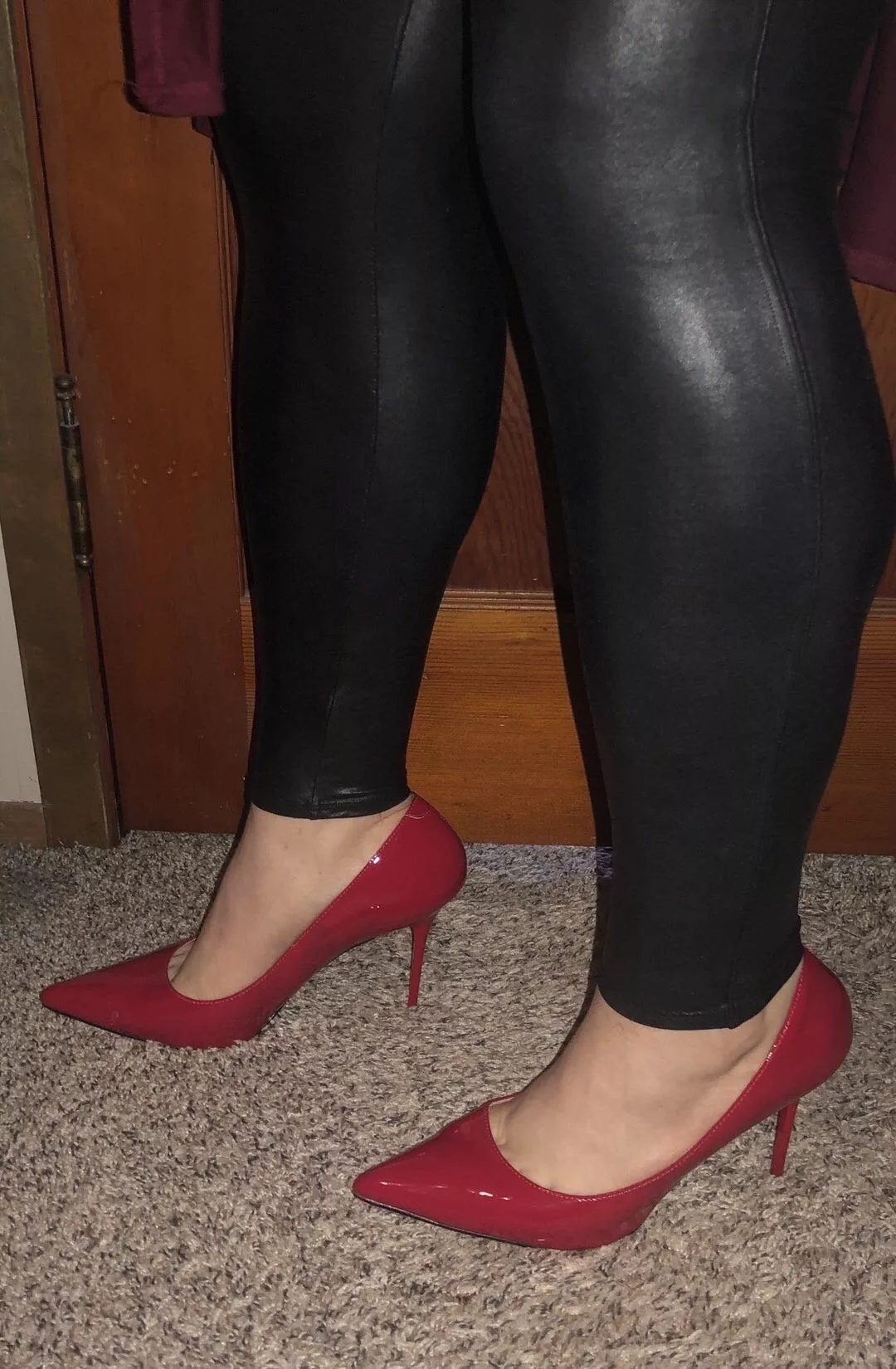 I hope you like my heels. 👠