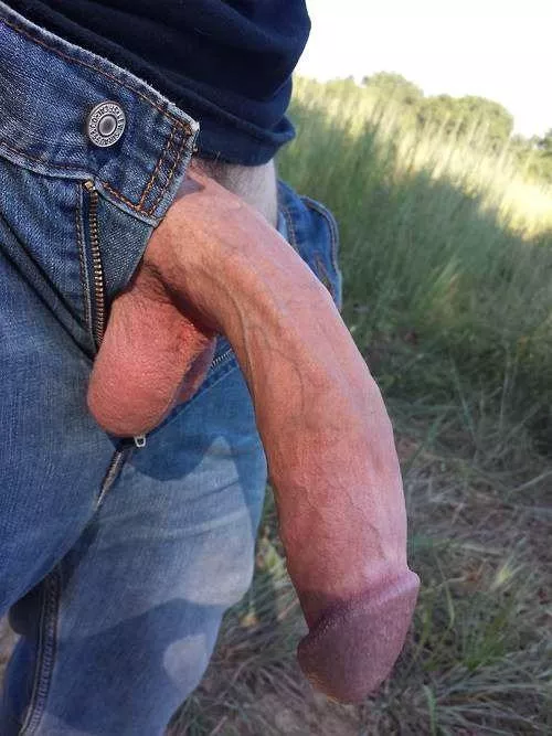 I just cannot contain it outside 😈 Who’s got love for my thick, long UK cock? Say hi if you do 🤤 I just cannot contain it outside 😈 Who’s got love for my thick, long UK cock? Say hi if you do 🤤