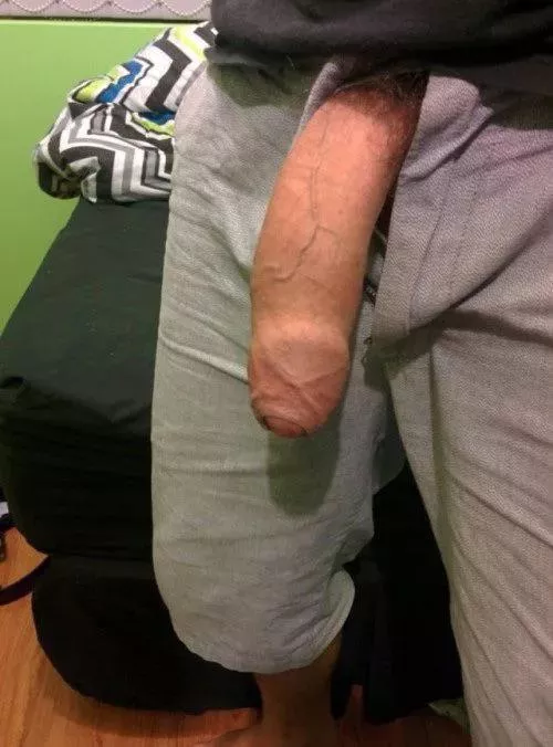 I just cannot contain it. Say hi if you’ve got love for my thick, long, UK cock. 😈🤤