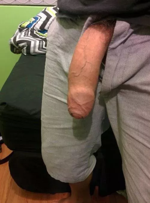 I just can’t contain it. Who’s got love for my thick, long and uncut UK cock? 🤤