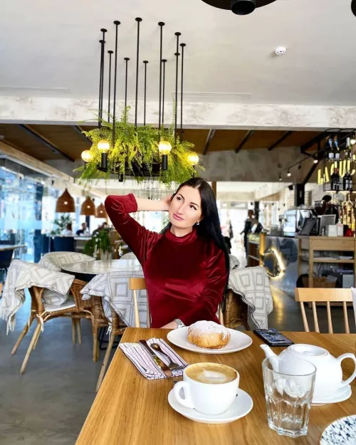 I know I am not like most girls in this sub ❤️ If you want a classy and beautiful girl who respect herself, come find me! 🔞🔥🇺🇦