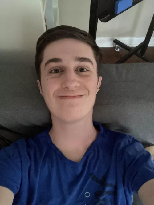 I know I look pretty rough today, but I just wanted to say hi 😊