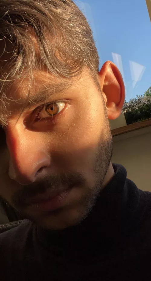 I like how my eye looks in this picture 👁🤩