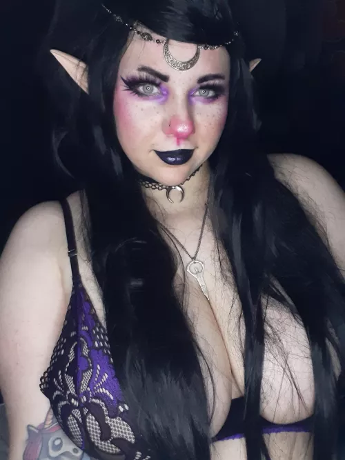 I like when my collar matches my outfit 😌