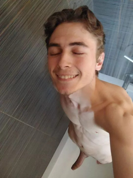 I look better with cum on my face😉