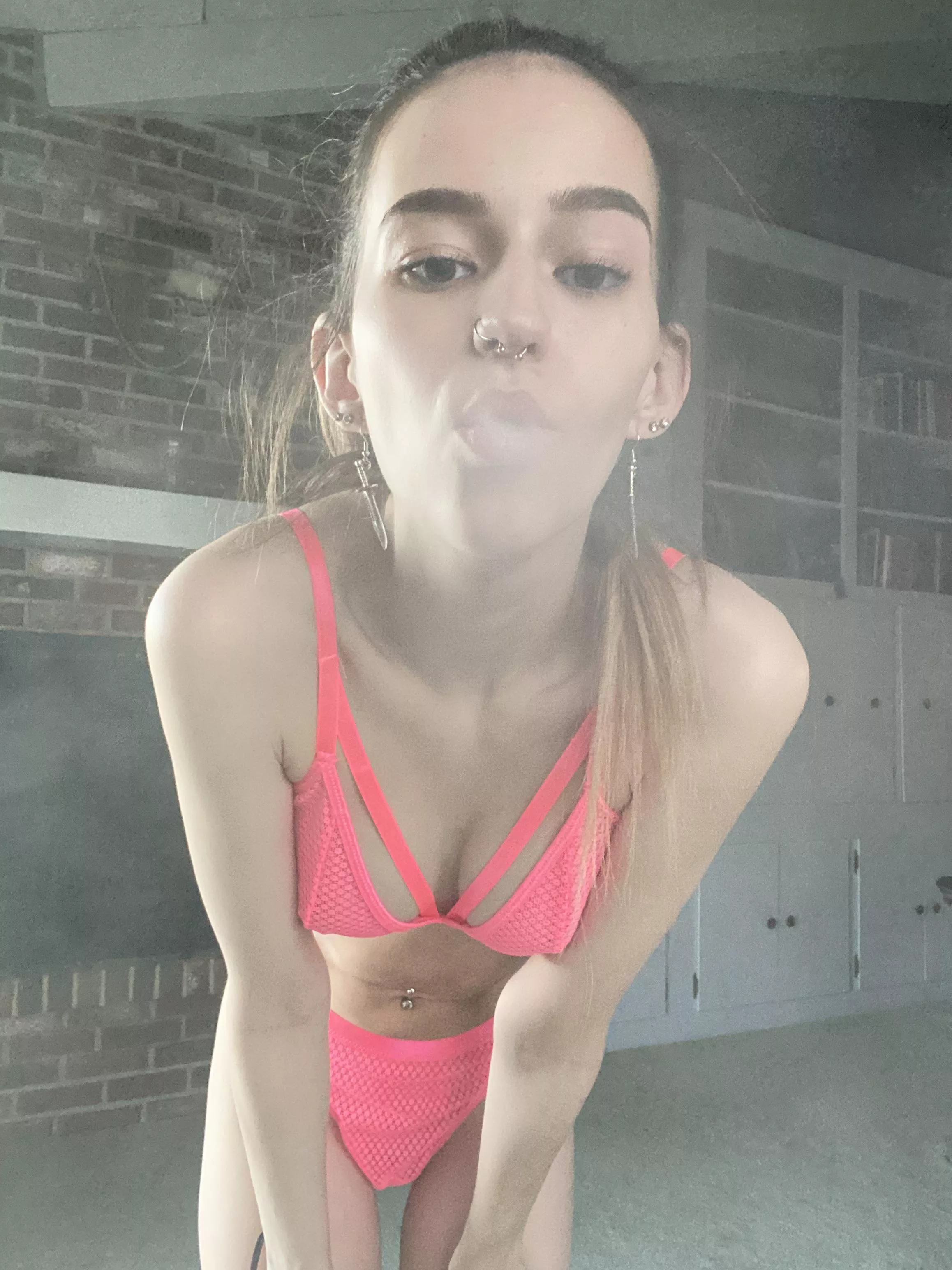 i love a smoky room