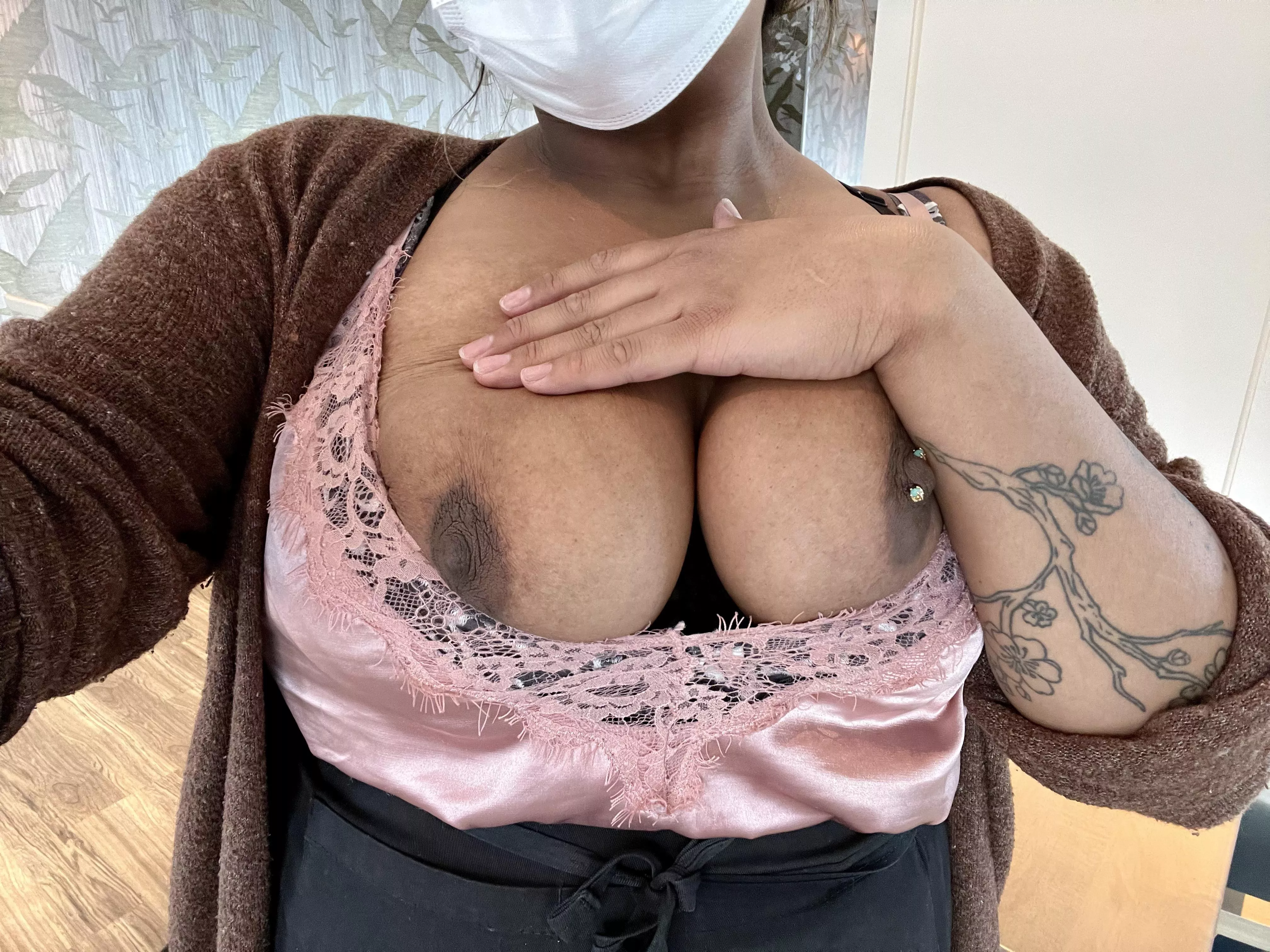 i love being a slut in public, especially at work, just wish I had someone to do it for ๐ฅบ๐ง๐พโโ๏ธ๐ i love being a slut in public, especially at work, just wish I had someone to do it for ๐ฅบ๐ง๐พโโ๏ธ๐