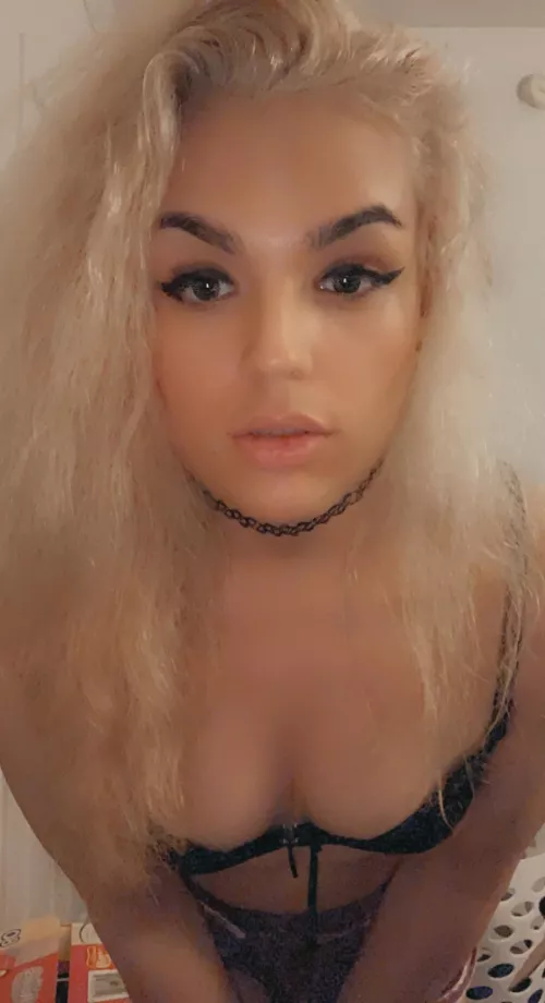 I love showing skin 💕