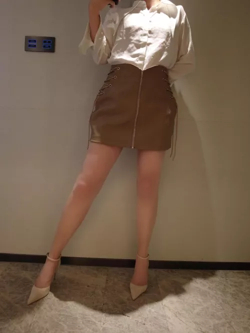 I love this skirt, though it's a bit too loose. Hope you like it!!!