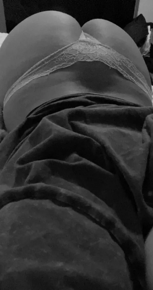 I love you with all my butt, I’d say my heart, but my butt is bigger 🍑