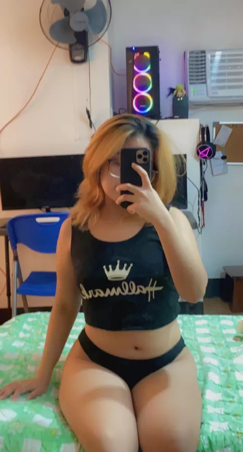 I may be a size xxsmall, but this pussy is one size fits all