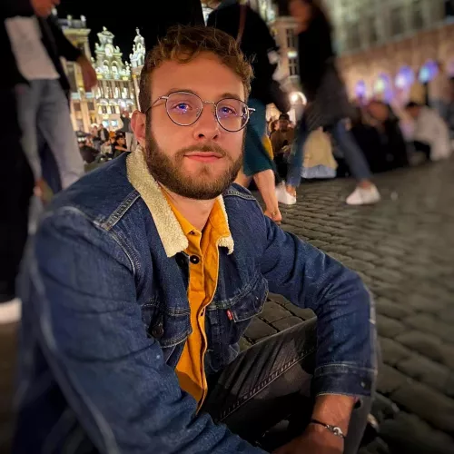 I miss the days when I was smiling and could spend the night staring at someone I felt complete with...