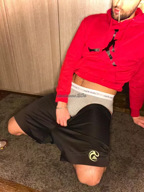 I need a smoke buddyโฆ and a blowjob ๐