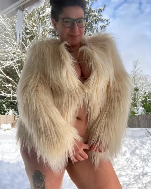 I need to be pet!! 💗