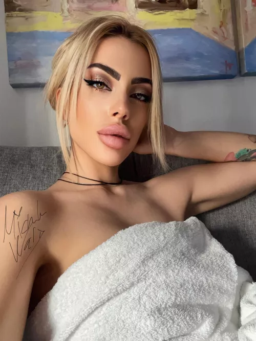 I wanna be your barbie